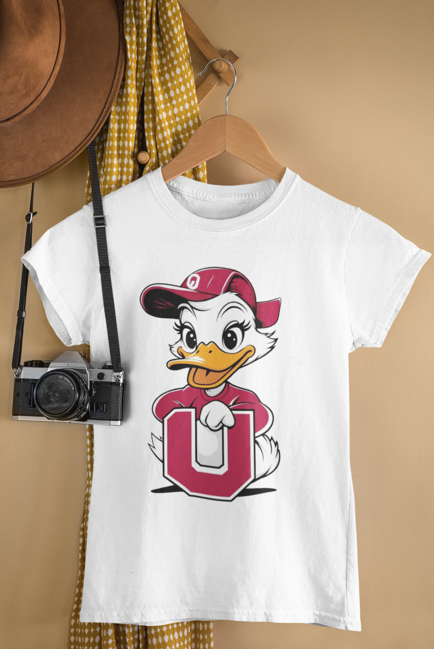 Glam Lady Duck Introducing our stunning Glam Lady Duck—the perfect blend of elegance and whimsy.